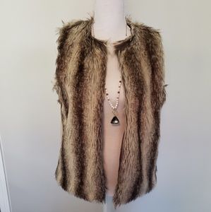 Glamsia Faux Fur Vest